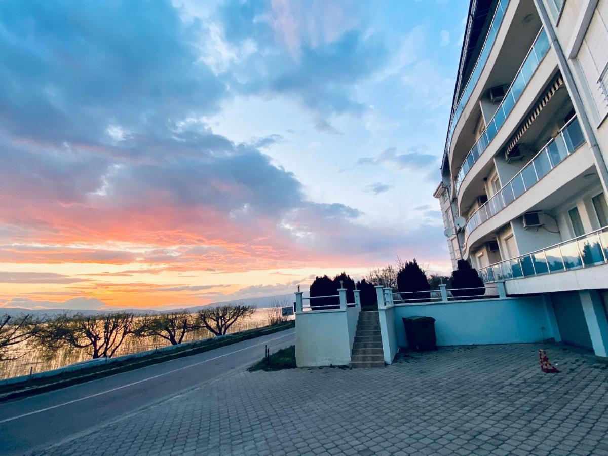 Aqua Blue Lakeview Apartment Ohrid Pestani Kültér fotó
